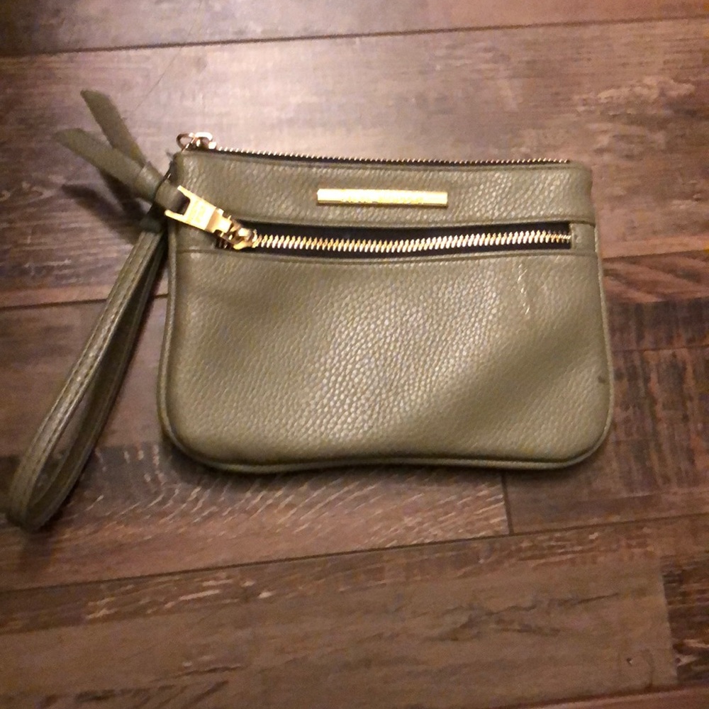Steve Madden wristlet